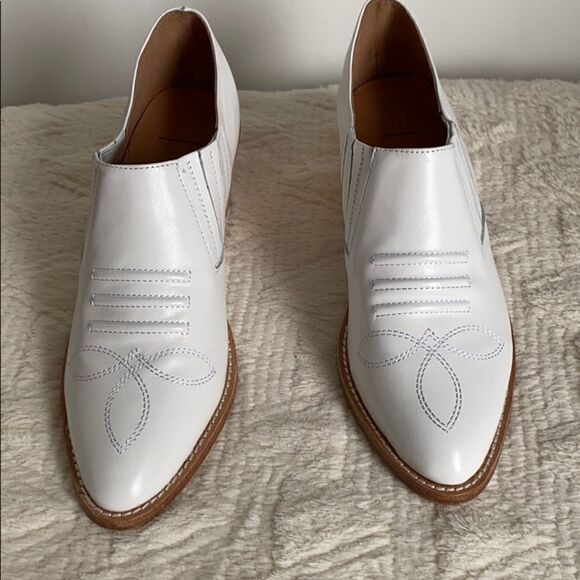 N.Y.L.A. Premium Santa Ana Slip-On Bootie - Picture 9 of 12